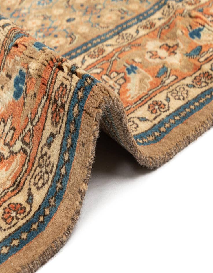 Detail image of  5' 3 x 10' 8 Arak Wool Runner Rug