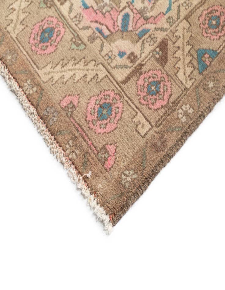 Detail image of  4' 9 x 11' 6 Arak Wool Runner Rug