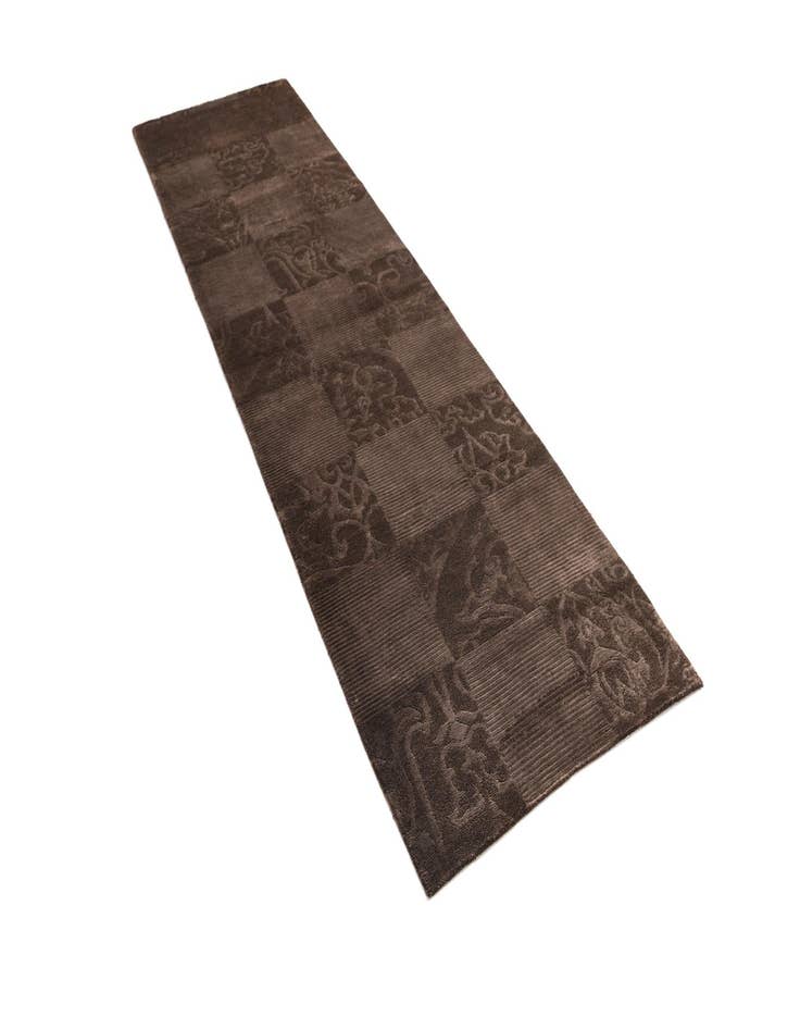 Detail image of  2' 8 x 10' Darya Runner Rug