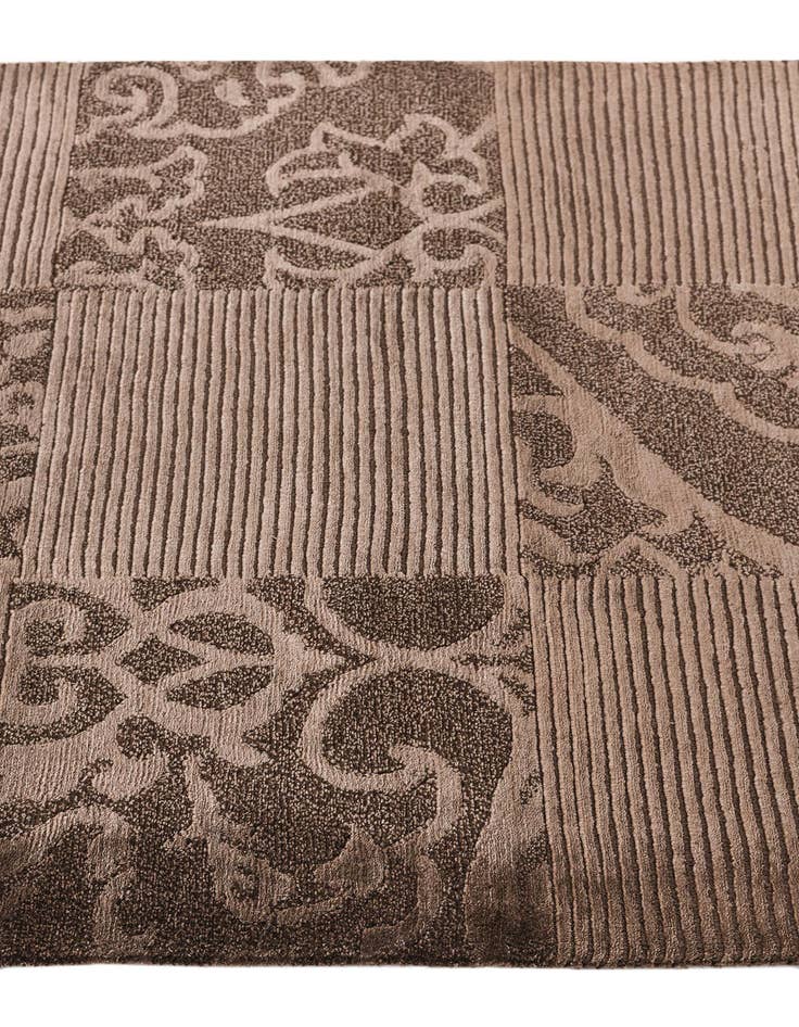 Detail image of  2' 8 x 10' Darya Runner Rug