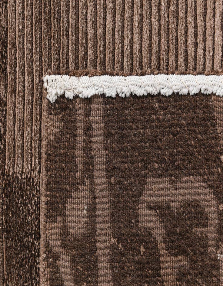 Detail image of  2' 8 x 10' Darya Runner Rug