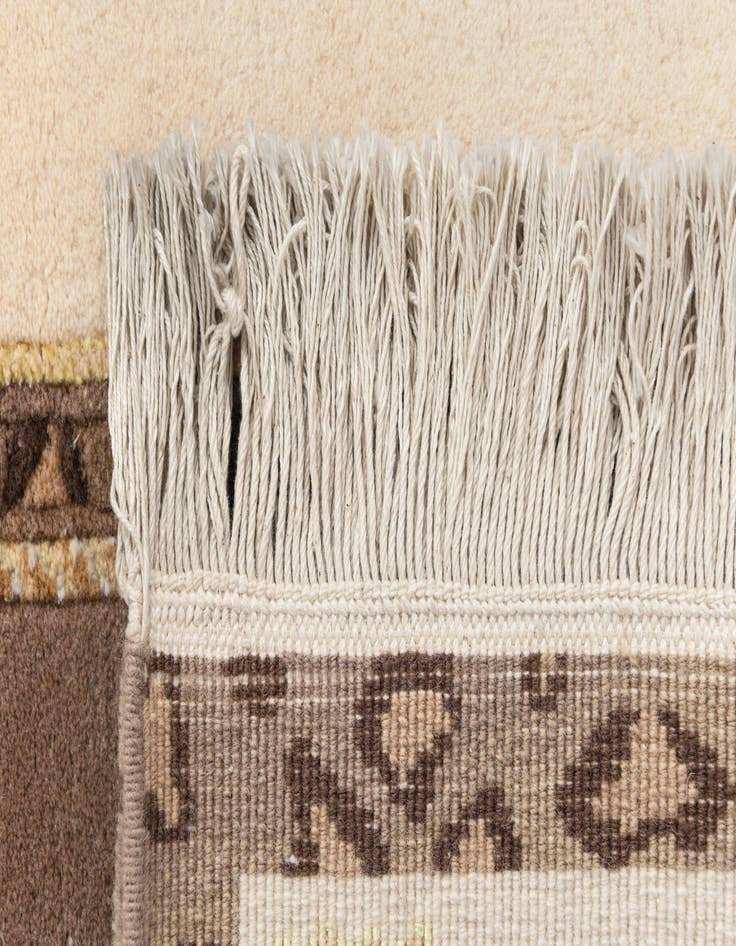 Detail image of  2' 9 x 9' 10 Darya Runner Rug