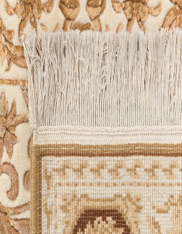 Detail image of  2' 8 x 9' 10 Darya Runner Rug