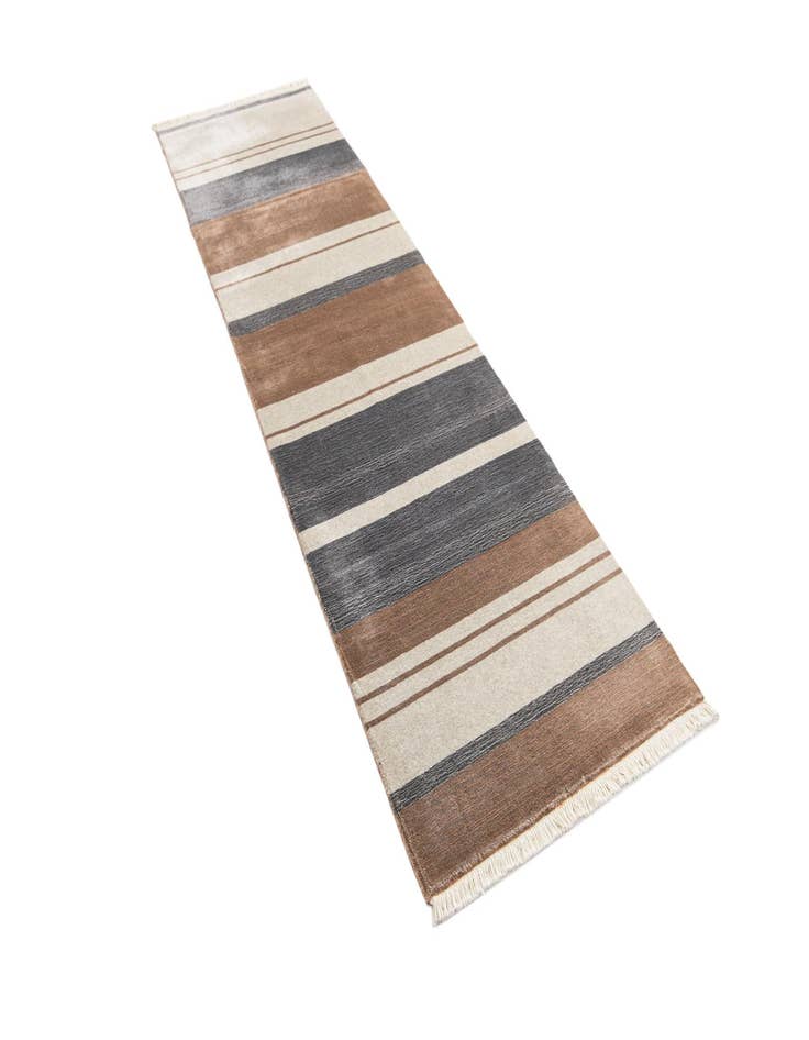 Detail image of  2' 8 x 9' 8 Darya Runner Rug