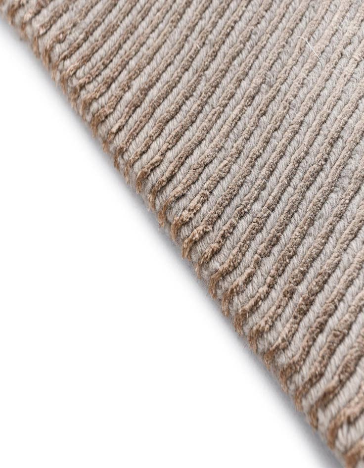 Detail image of  2' 7 x 9' 10 Darya Runner Rug