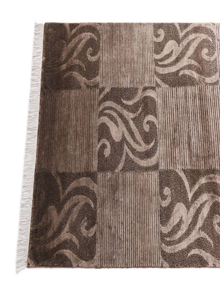 Detail image of  2' 6 x 10' Darya Runner Rug