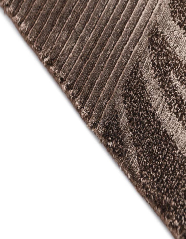 Detail image of  2' 6 x 10' Darya Runner Rug