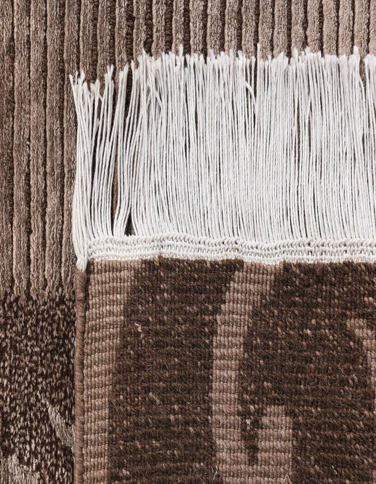 Detail image of  2' 6 x 10' Darya Runner Rug