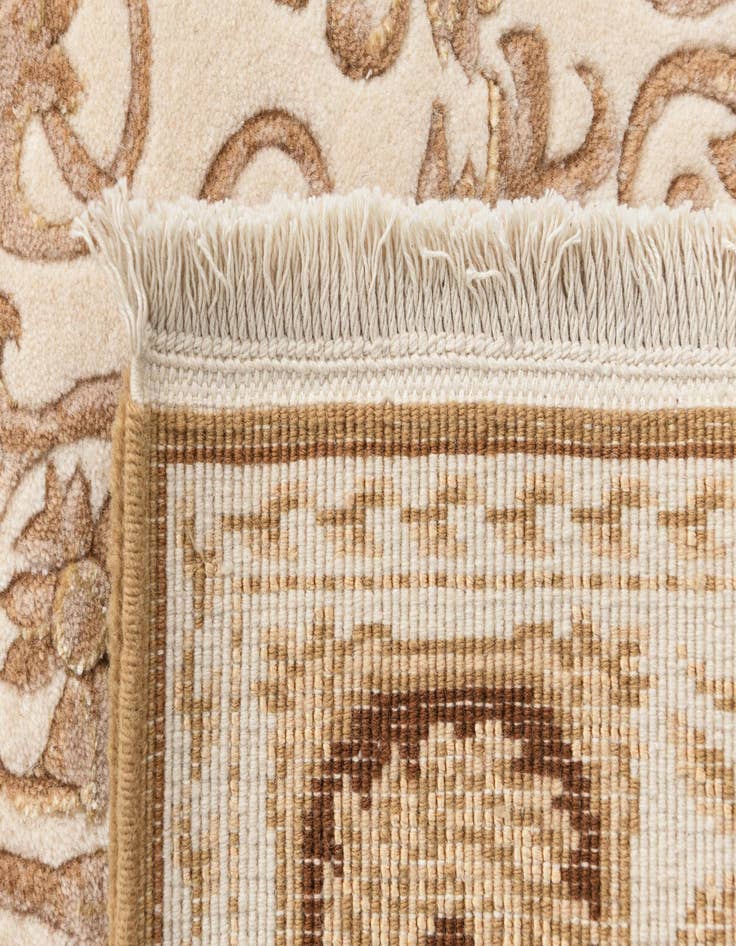 Detail image of  2' 7 x 13' 1 Darya Runner Rug