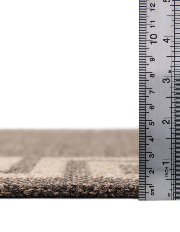 Detail image of  2' 9 x 6' Dunes Runner Rug