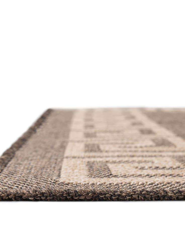Detail image of  2' 9 x 6' Dunes Runner Rug