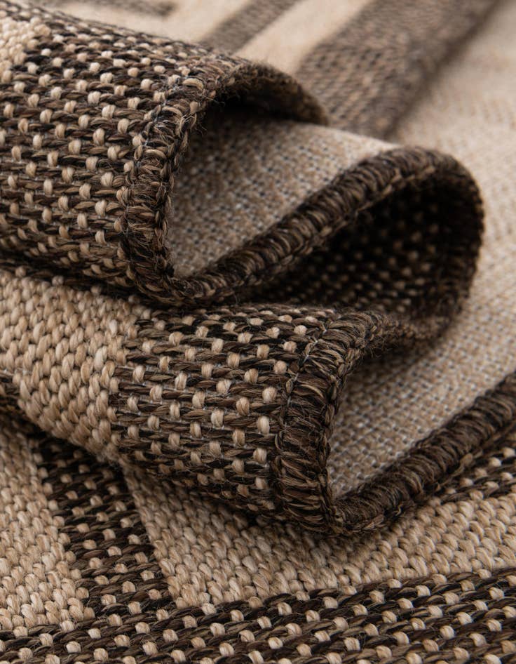 Detail image of  2' 9 x 6' Dunes Runner Rug