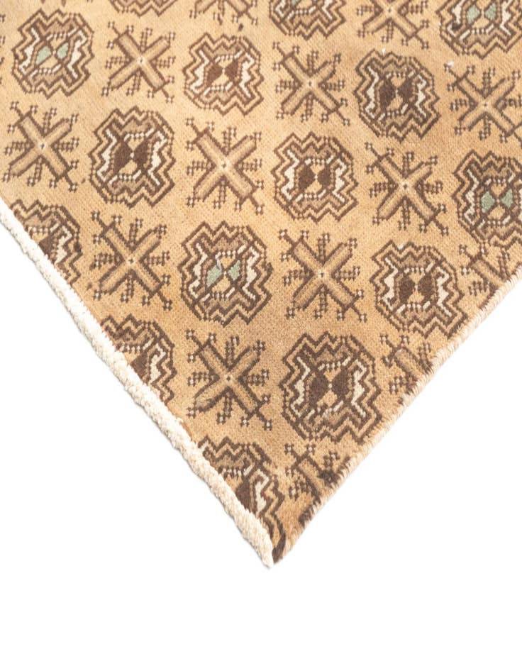 Detail image of  3' 8 x 8' Hamedan Runner Rug