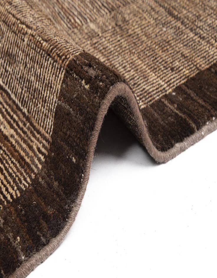 Detail image of  2' 7 x 8' Juma Wool Runner Rug