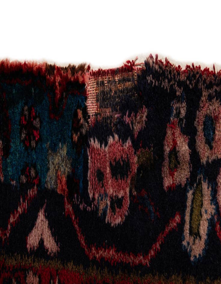 Detail image of  4' 7 x 9' 5  Hand Knotted Koliaei Persian Wool Runner Rug