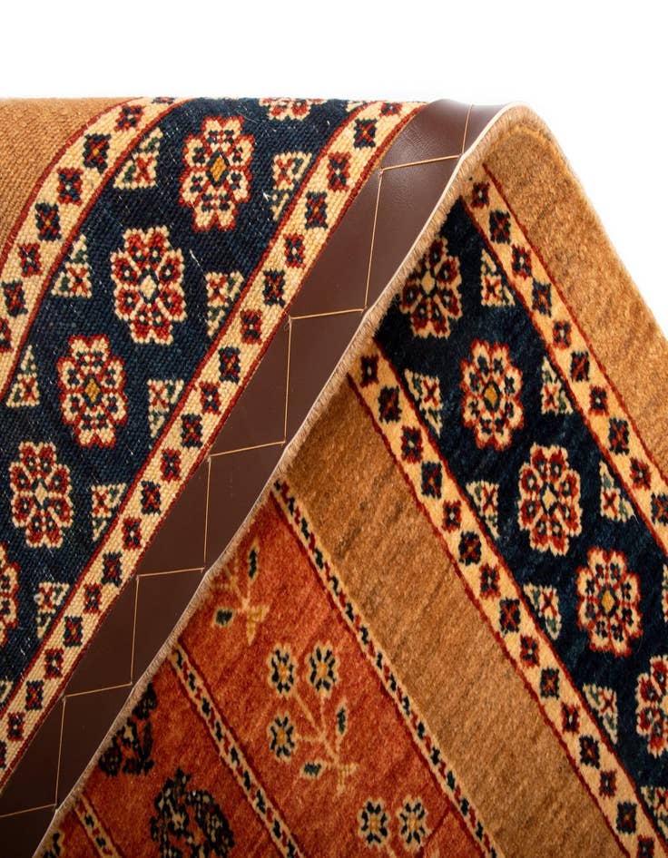 Detail image of  2' 8 x 6' 10 Luribaft Wool Runner Rug