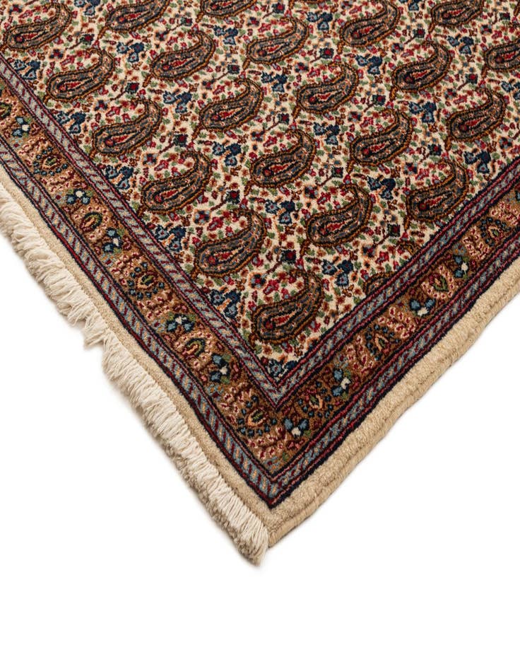 Detail image of  3' 2 x 9' 10 Moud Runner Rug