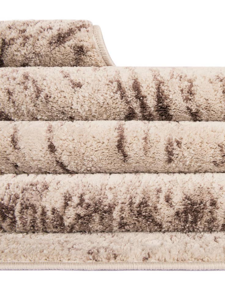 Detail image of  2' x 6' Oasis Runner Rug