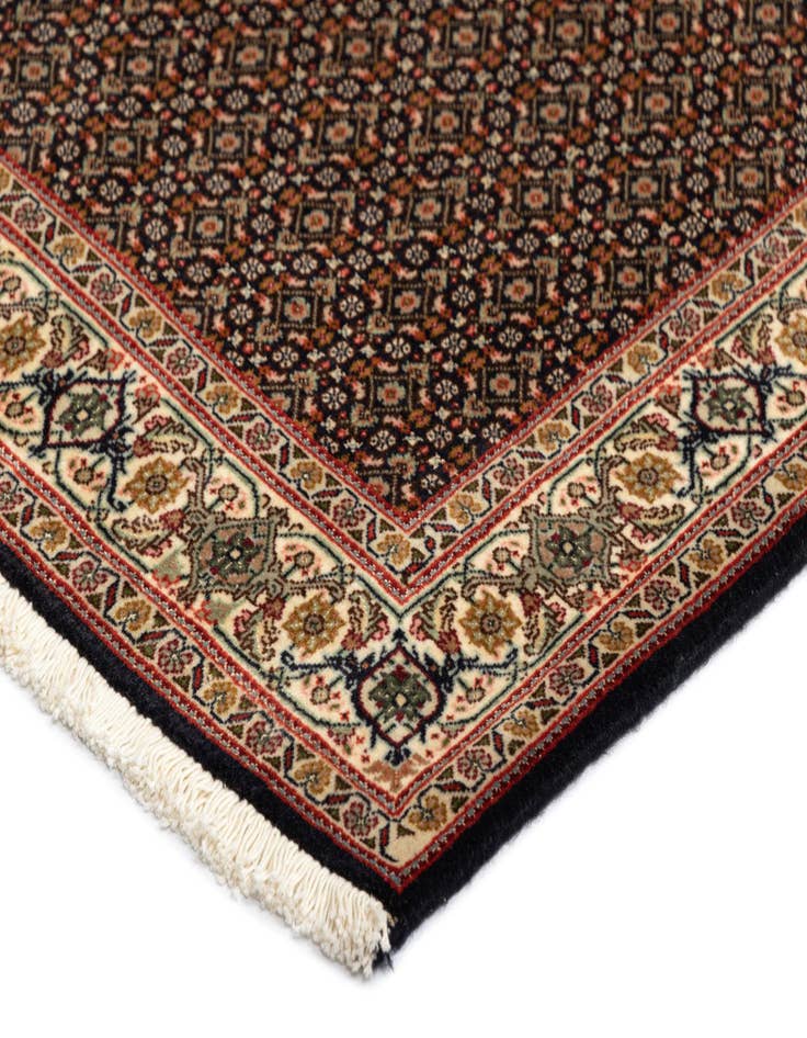 Detail image of  2' 8 x 6' 6 Tabriz Mahi Wool Runner Rug