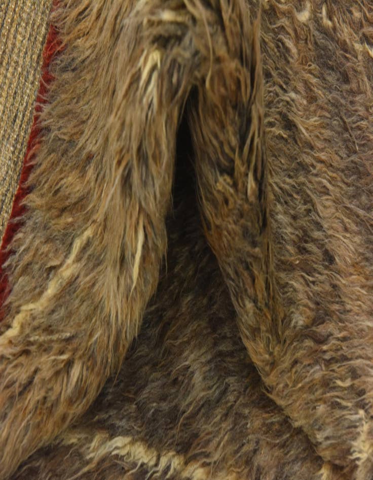 Detail image of  4' 6 x 5'  Hand Knotted Darya Wool Square Rug