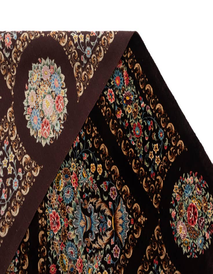 Detail image of  6' 6 x 6' 9 Ghom Silk Square Rug