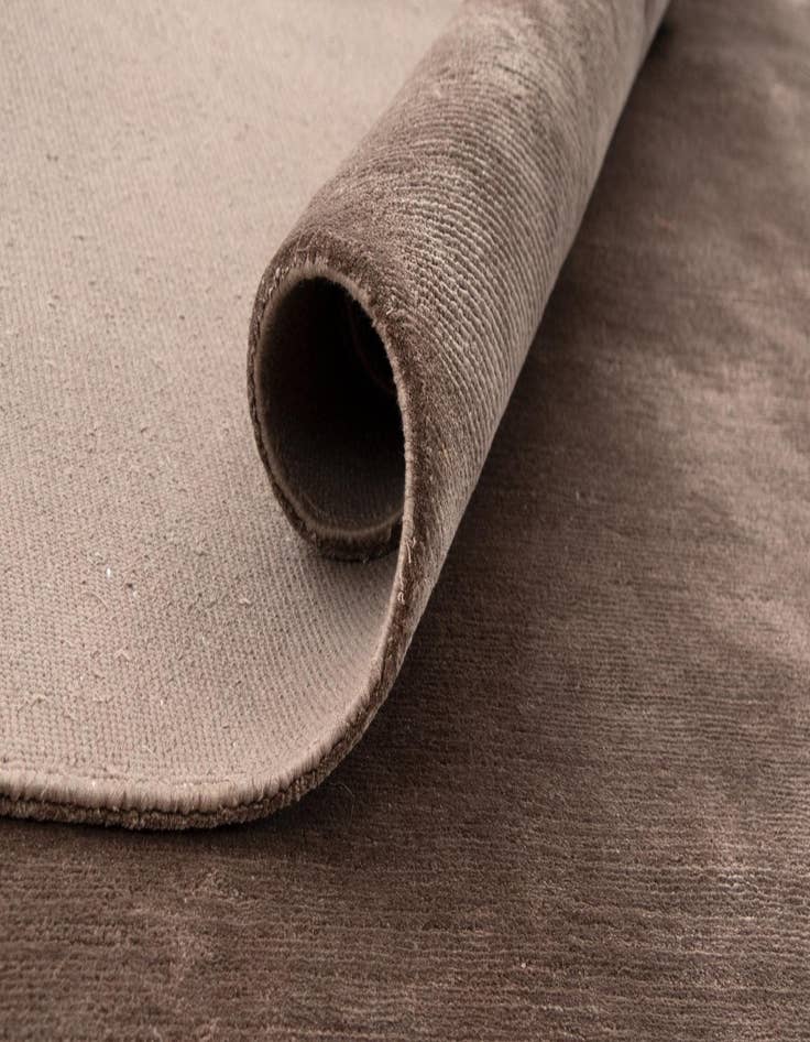 Detail image of  7' 9 x 8' 10 Himalaya Silk Square Rug