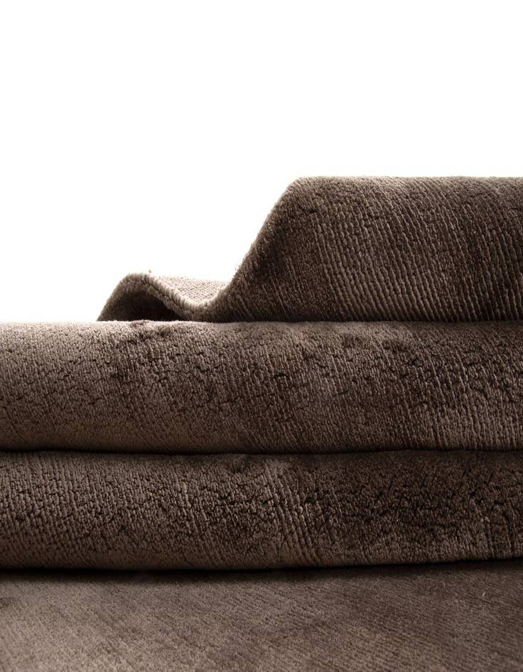 Detail image of  7' 9 x 8' 10 Himalaya Silk Square Rug