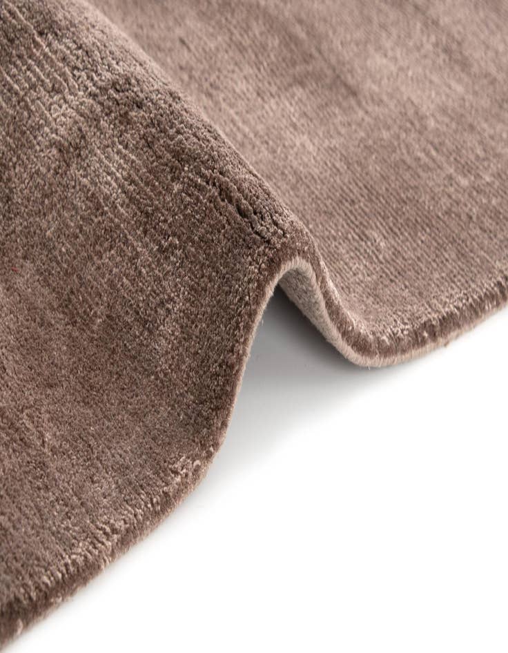 Detail image of  7' 9 x 8' 10 Himalaya Silk Square Rug