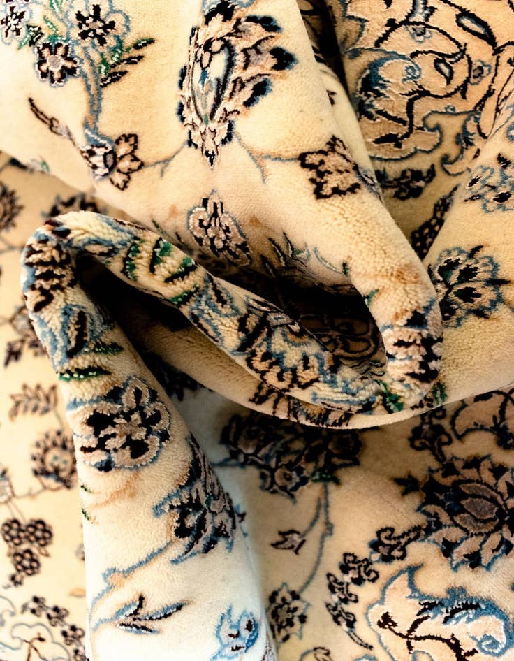 Detail image of  6' 8 x 6' 10 Nain Square Rug