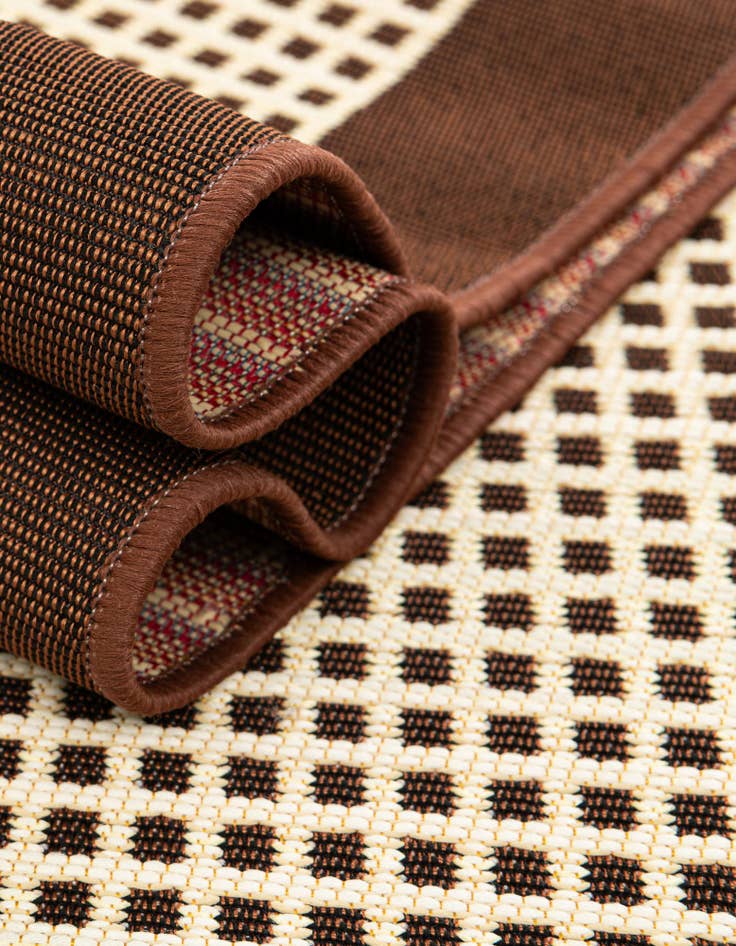 Detail image of  7' 10 x 7' 10  Washable Border Indoor / Outdoor Square Rug