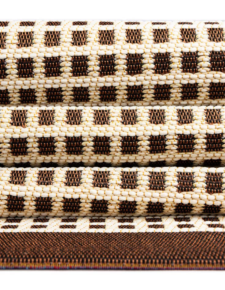 Detail image of  7' 10 x 7' 10  Washable Border Indoor / Outdoor Square Rug