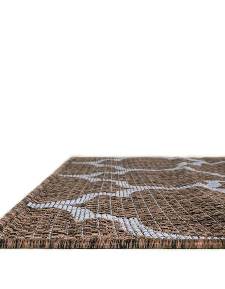 Detail image of  13' x 13'  Washable Lattice Indoor / Outdoor Square Rug