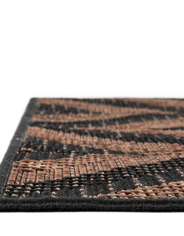 Detail image of  6' x 6'  Washable Modern Indoor / Outdoor Square Rug