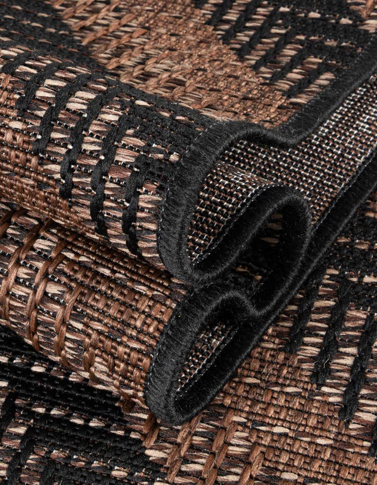 Detail image of  6' x 6'  Washable Modern Indoor / Outdoor Square Rug