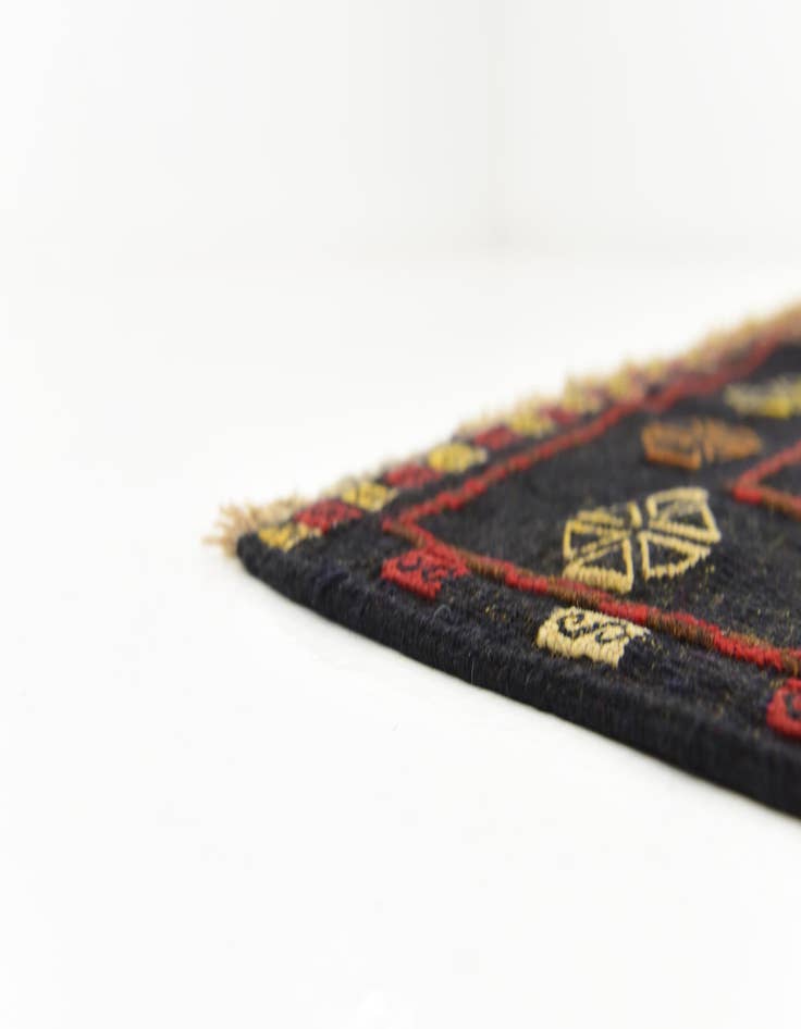 Detail image of  3' 10 x 4' 4  Hand Knotted Sumak Wool Square Rug