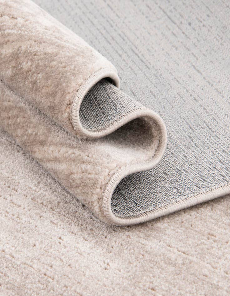 Detail image of Jill Zarin 7' 10 x 7' 10 Uptown Madison Avenue Square Rug