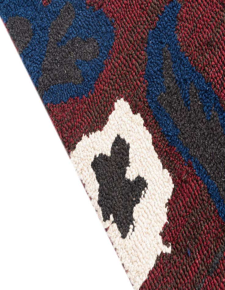 Detail image of  3' 1 x 5' Agra Rug