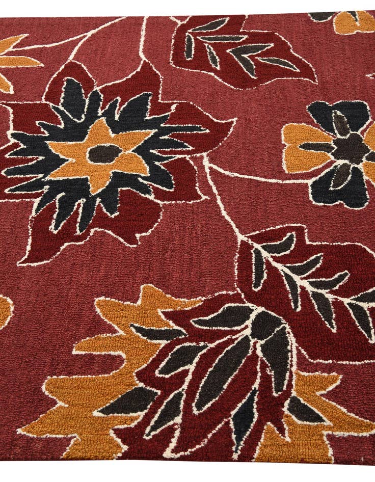 Detail image of  5' 1 x 8' Agra Rug