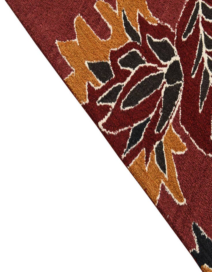 Detail image of  5' 1 x 8' Agra Rug