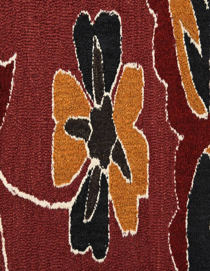 Detail image of  5' 1 x 8' Agra Rug