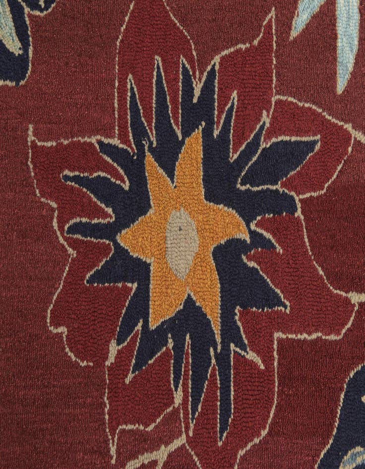 Detail image of  5' x 8' Agra Wool Rug