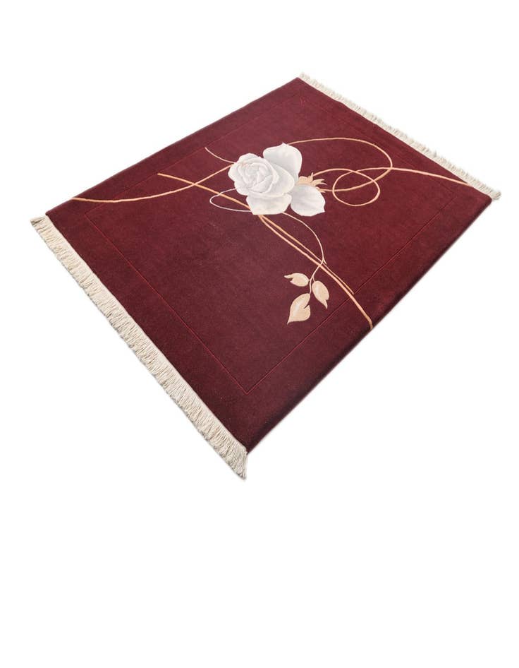 Detail image of  4' 11 x 6' 7  Hand Knotted Darya Wool Rug