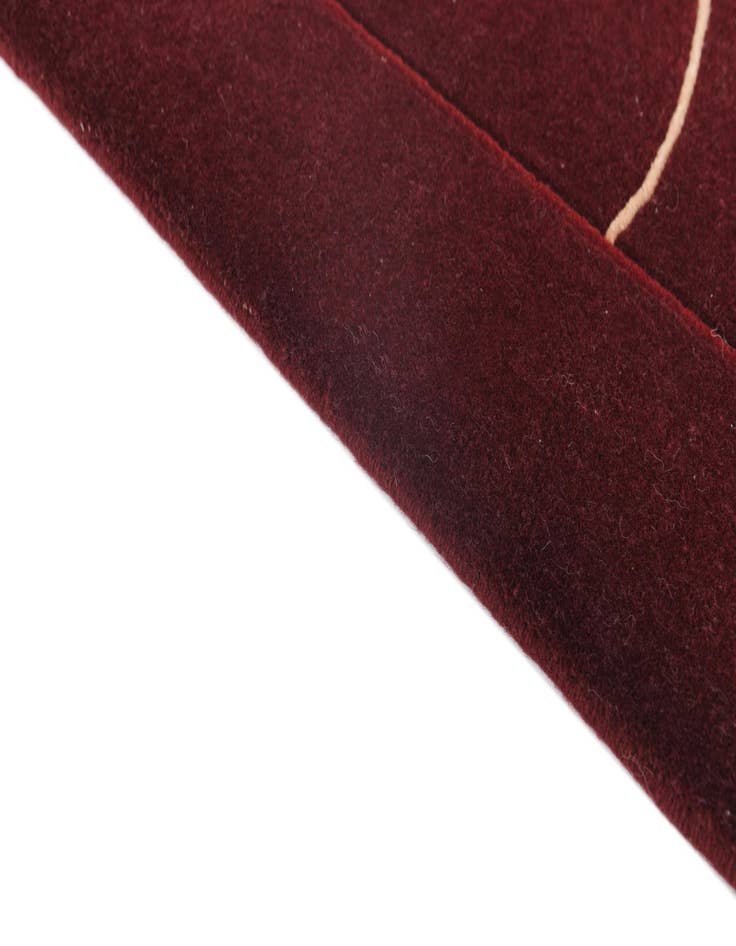 Detail image of  4' 11 x 6' 7  Hand Knotted Darya Wool Rug