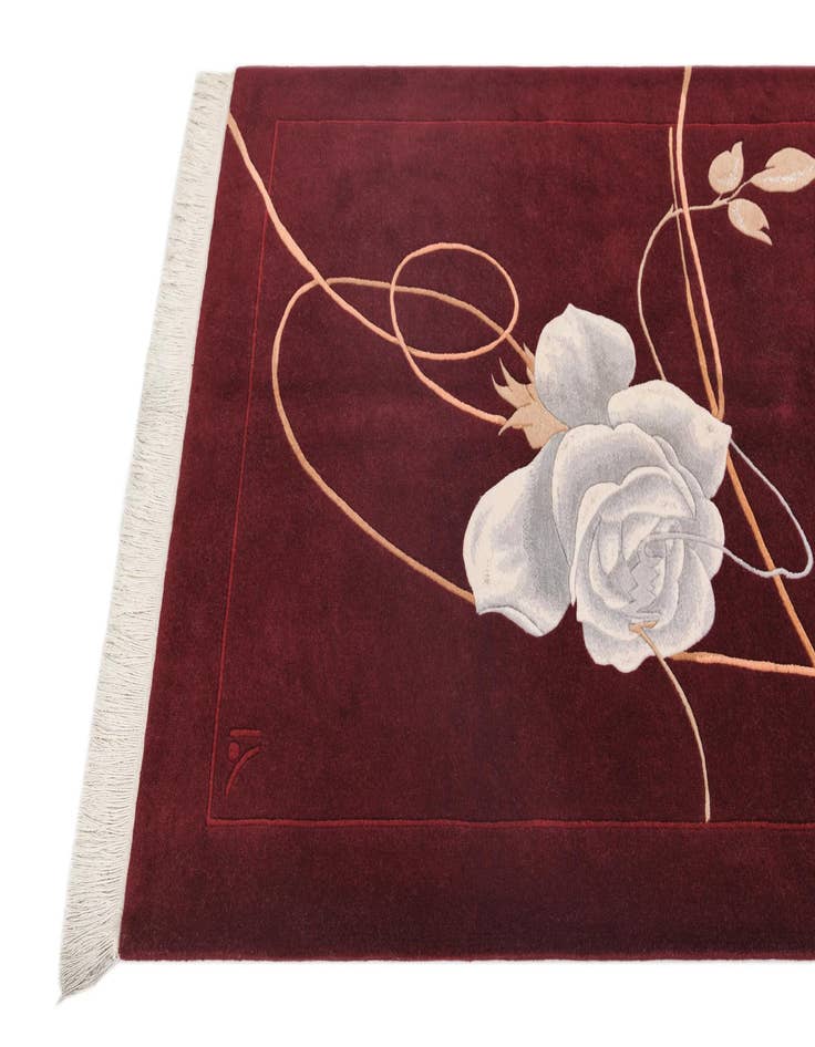 Detail image of  4' x 5' 11  Hand Knotted Darya Wool Rug