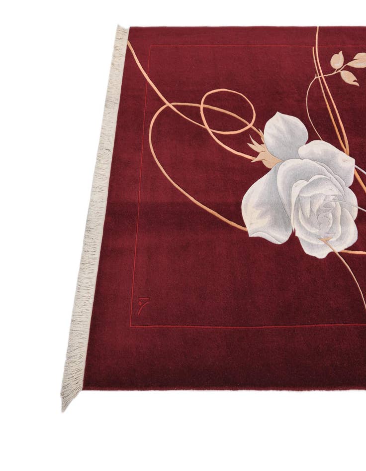 Detail image of  5' 8 x 8'  Hand Knotted Darya Rug