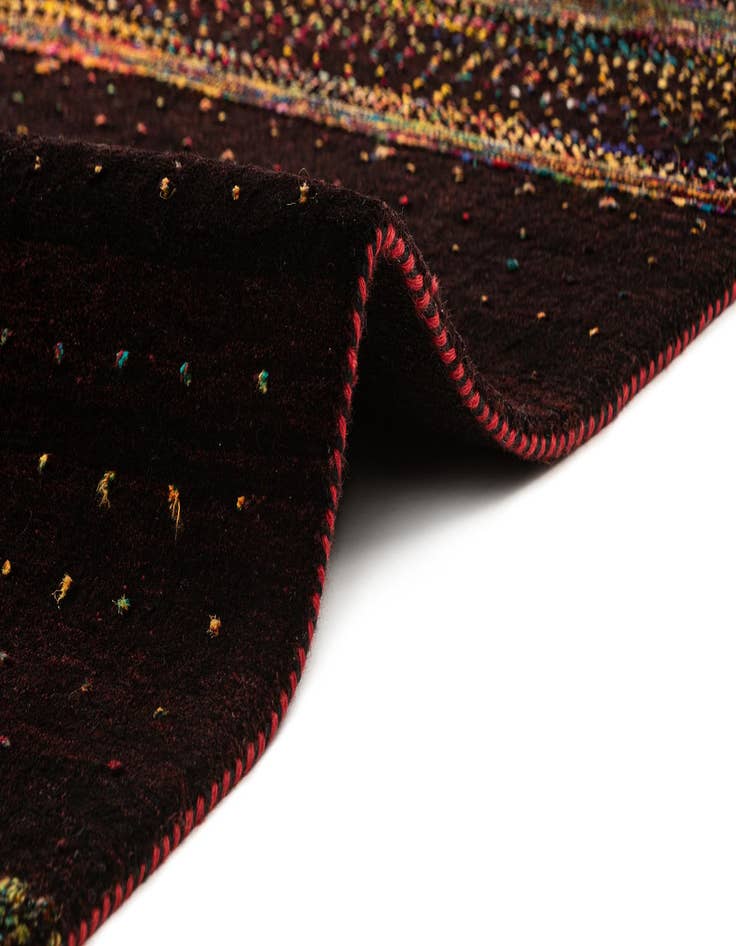 Detail image of  5' 1 x 6' 10  Hand Knotted Gabbeh Oriental Wool Rug