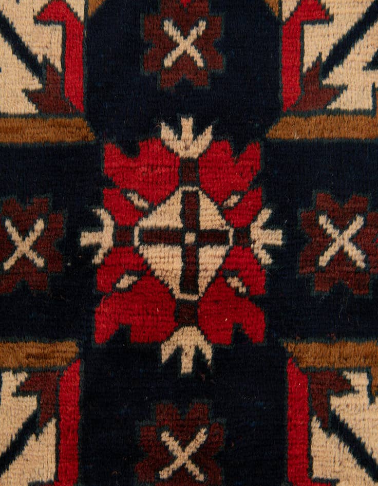 Detail image of  3' 8 x 6' 4  Hand Knotted Heriz Wool Rug