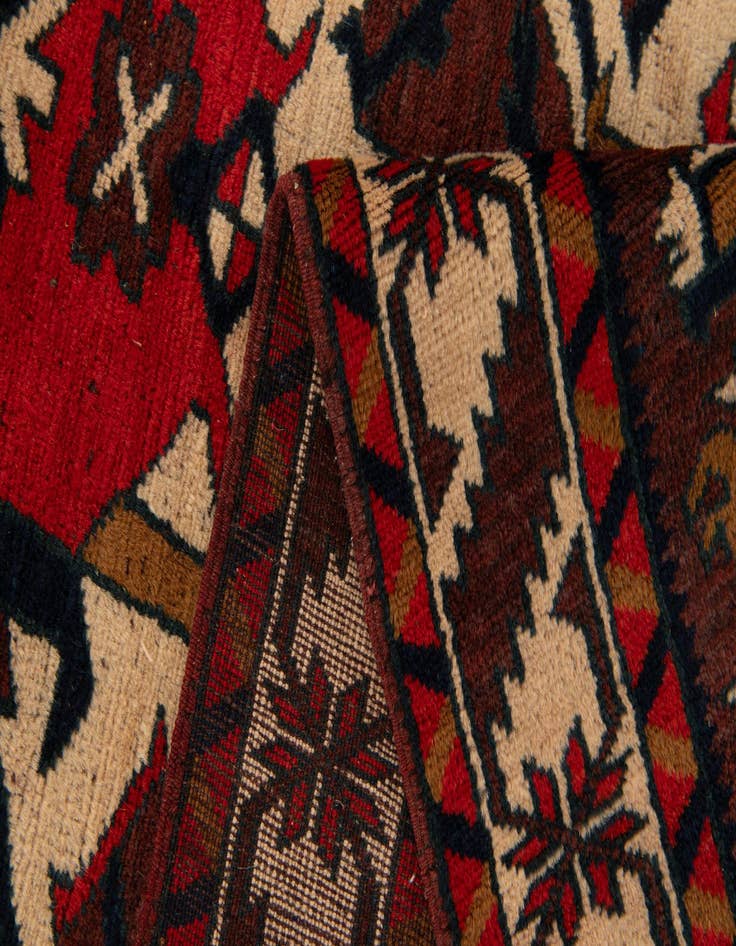 Detail image of  3' 8 x 6' 4  Hand Knotted Heriz Wool Rug