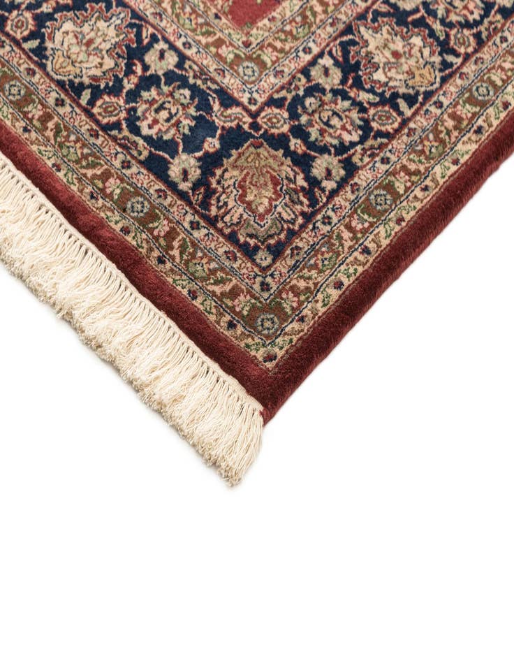 Detail image of  6' 5 x 9' 8  Hand Knotted Isfahan Oriental Wool Rug