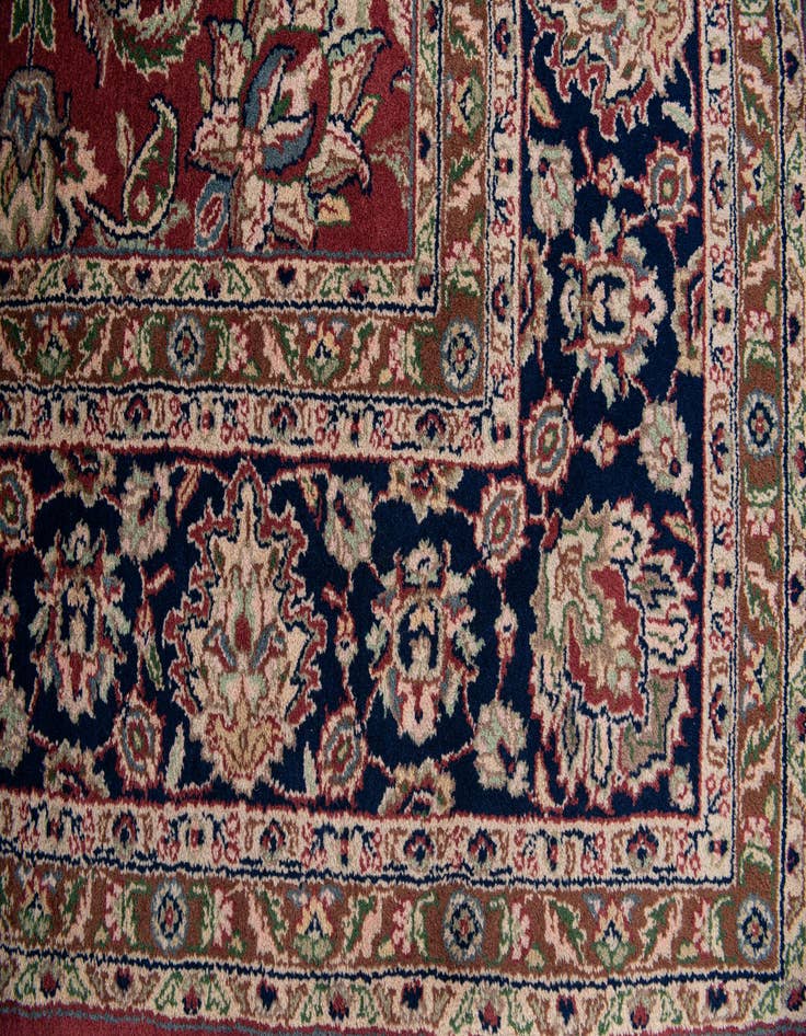 Detail image of  6' 7 x 9' 10  Hand Knotted Isfahan Oriental Wool Rug